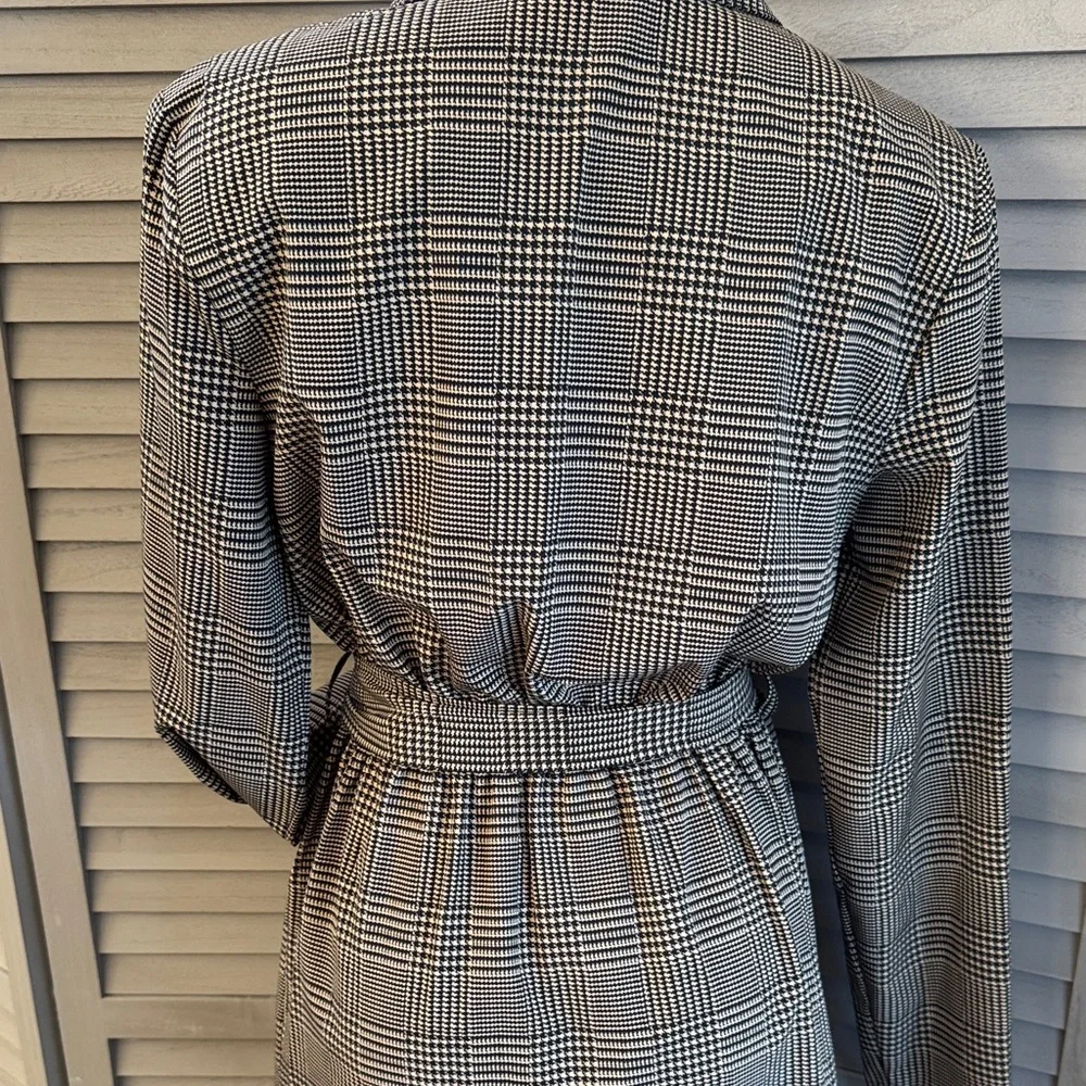 Calvin Klein Black and cream Herringbone pattern Wrap Dress~very classy! - Picture 9 of 13